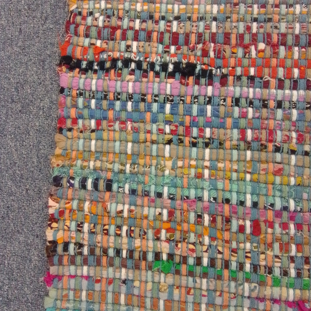 Small Multi-Colored Hand Woven Throw Rug | GUC - Picture 2 of 10